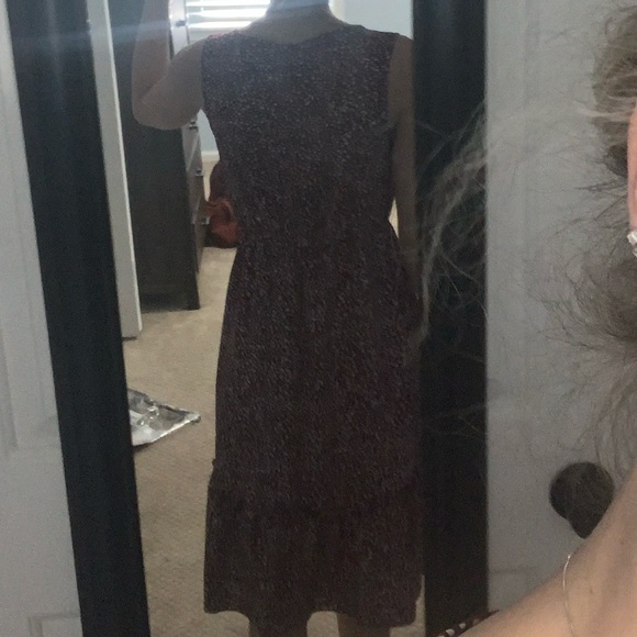 Burgundy fake button ruffle dress - Picture 2 of 6